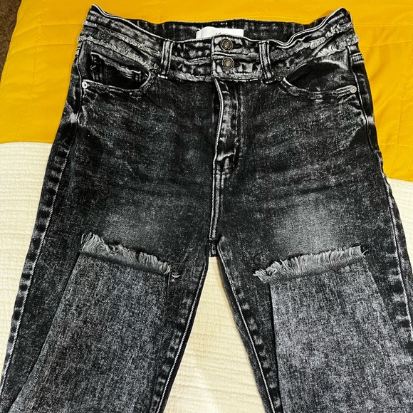 Chic Black Acid Wash Denim Jeans - Picture 2 of 2